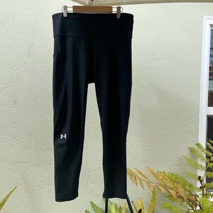 Black Under Armor  leggings WITH POCKETS 🎉 NWOT